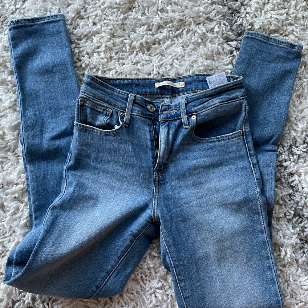 Levi’s 721 high rise skinny